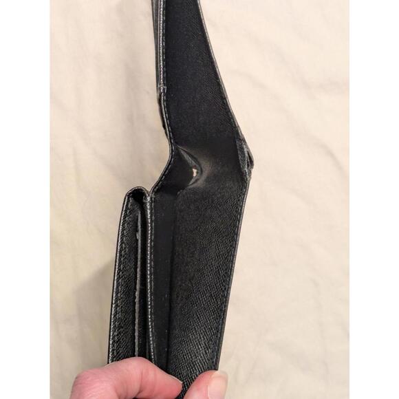 Louis Vuitton Multiple Wallet in Black Epi - Picture 8 of 8